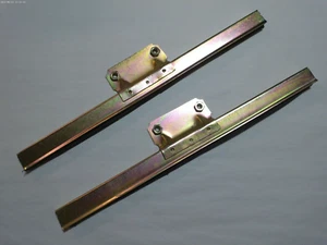 WINDOW LIFT CHANNELS W/ SEALS VOLKSWAGEN T1 BUG 1968-1978 SUPER BEETLE 1971-1975 - Picture 1 of 1