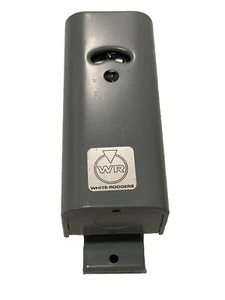White-Rodgers 11 27 002S1 Hot Water Control - Picture 1 of 8
