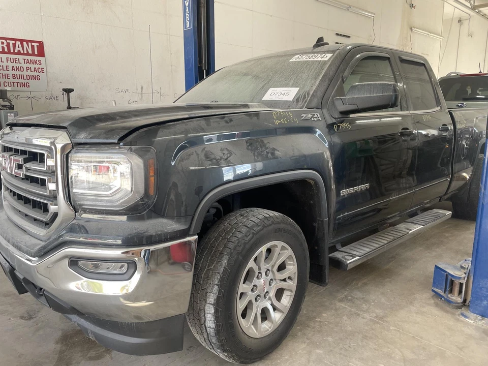 Used Fuse Box Engine fits: 2018 Gmc Sierra 1500 pickup ID 84071500 Grade A - Image 1 of 4