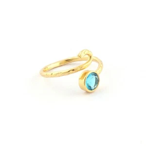 Anillo ajustable de piedra redonda de 6 mm cuarzo azul chapado en oro amarillo piedras preciosas - Imagen 1 de 3