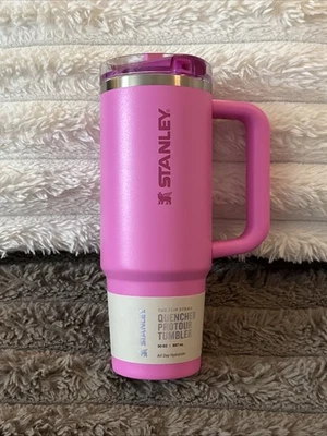 Vaso Stanley Popsicle Pink Quencher Pro Tour 30 oz Target nuevo lanzamiento Foto 1 de 4