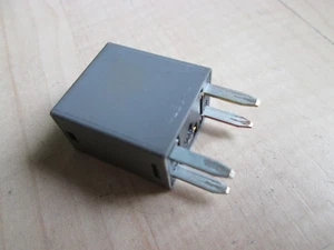 GM Delphi 15328866 8866 Automotive Relay 4-prong 12V #R21FB - Picture 1 of 5