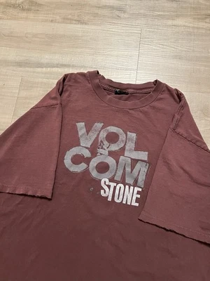 Vintage Y2K Volcom Stone Surf Maroon Distressed Graphic T-shirt Size Large - Image 1 of 4