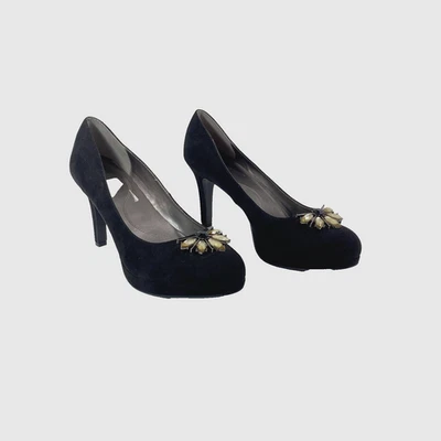 Zapatos de salón Tahari para mujer 10 M Lina de gamuza negros con estrás tacón alto punta almendra Foto 1 de 4