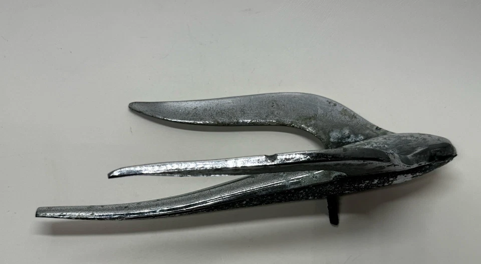 Adorno capó mascota coche Simca años 50 Foto 1 de 4