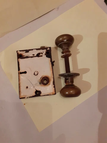 ANTIQUE VINTAGE RIM LOCK DOOR LOCK WITH ORIGINAL KNOB HANDLES ( USED ) Cover