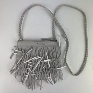 H&M Handtasche mit Fransen Lederoptik Farbe Hellgrau - Bild 1 von 4