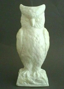 Belleek Giftware Cream OWL Vase #0679 Green Mark - Picture 1 of 6