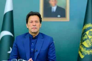 Imran Khan HD Printed Photo - 18"x12" inch Sports & Political Memorabilia - Picture 1 of 3