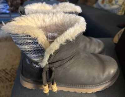 UGG Auburn Serape Gray Leather Water Resistant Mini Boots Women Sz 7 - Image 1 of 4