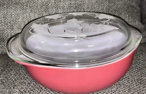 Vintage Pyrex 024 2 Qt Red Round Casserole Dish with Lid . Great Color. - Picture 1 of 11