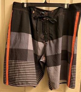 Billabong Platinum X PX3 Zero-Gravity Stretch Taj Burrow Boardshorts Herren 40 - Bild 1 von 8