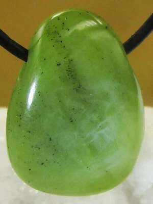 SERPENTIN   TROPFEN   Trommelstein   gebohrt    EDELSTEIN   ANHÄNGER    Nr.5 - Bild 1 von 2