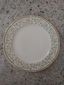 Royal Bone China. Flora. Small Plate. (16.5cm). Made In Thailand. - Foto 1 di 5