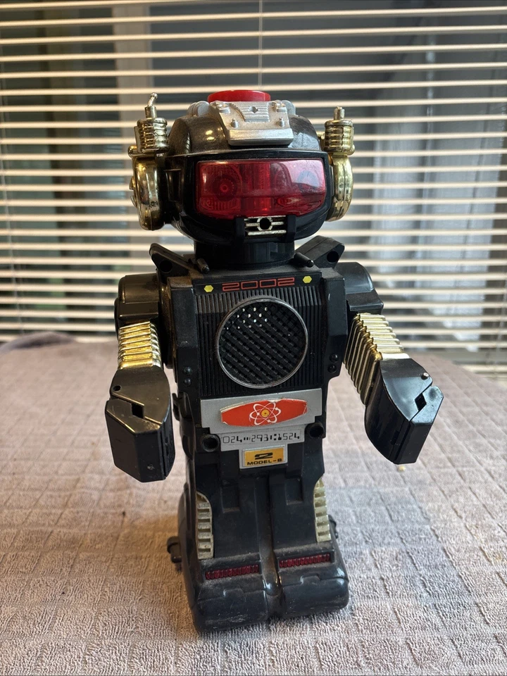 Magic Mike II Robot 2002 Vintage Untested ￼ - Image 1 of 4