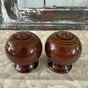 VTG Fiesta Ware Brown Amberstone Ball Salt & Pepper Shakers - Picture 1 of 3