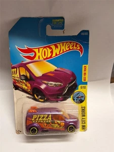2015 Hot Wheels HW CITY WORKS 6/10 Ford Transit Connect #143/365 - Picture 1 of 4