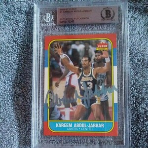 Kareem Abdul-Jabbar Signed 1986 Fleer #1 BGS authenticated card is super clean 