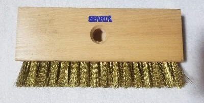Carlisle Sparta 4029100 Pizza Oven/Grill Brush/Scraper, 8 1/2", Brass, USA Made! - Image 1 of 3