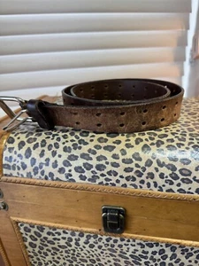 CINTURA UOMO VINTAGE IN PELLE ANNI 70, PELLE MISURA 41", MOLTO BELLA E COOL - Foto 1 di 4