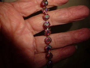 PULSERA TENIS ROJO AB PEDRERÍA 6 1/2"" L 1/4"" CON TONO DORADO #12/10-B - Imagen 1 de 4