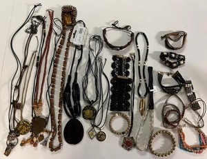 Lote de 15 collares 10 pulseras de material mixto boho vintage a mod occidental - Imagen 1 de 24