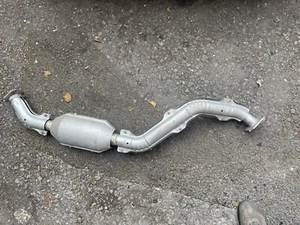 NISSAN ELGRAND E51 3.5 PETROL REAR RIGHT CATALYTIC CONVERTER - Picture 1 of 2