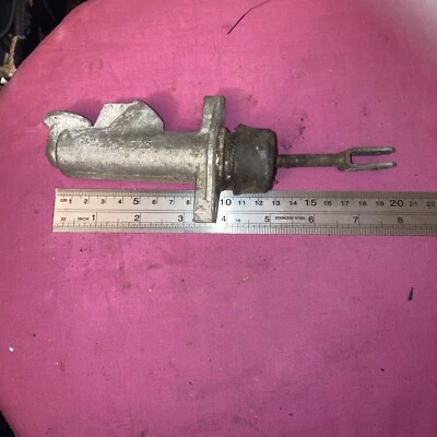 Hillman Imp Girling 0.625" brake or clutch master cylinder. Used And Untested. - Image 1 of 3