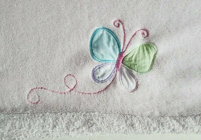 Manta bebé Carters niña rosa bordada mariposa felpa azul púrpura verde  Foto 1 de 4