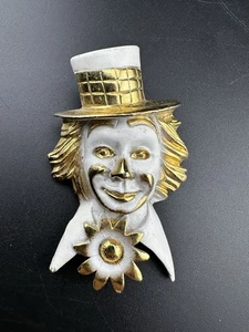 Verrückter Hutmacher Brosche Anstecknadel goldfarben Vintage Schmuck Wonka ? Clown Mütze Wo - Bild 1 von 7