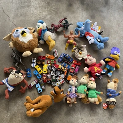 Lote de 15 peluches y juguetes Hot Wheels Plus Foto 1 de 4