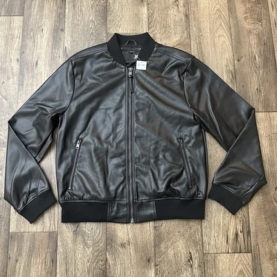 Jaqueta Bombardeiro Masculina JF J. Ferrar Couro Sintético com Zíper Tamanho G Preta - Imagem 1 de 4