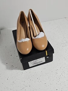 IDIFU Women's  Low Chunky Heel Pumps Closed Toe Dress Shoes Size 8.5 , Nude - Picture 1 of 5