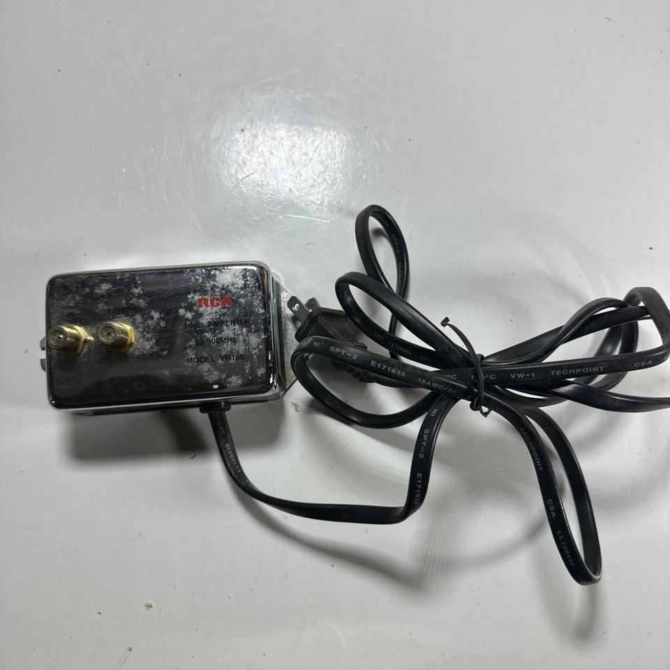 RCA 10dB Amplifier 50-900MHz Model VH100 - Image 1 of 4