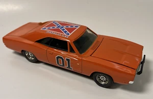 1981 ERTL Dukes of Hazzard General Lee 1:25 Scale. METAL CAR Hong Kong - Picture 1 of 10