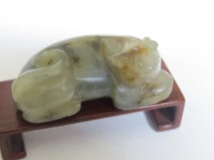 Feine antike chinesische geschnitzte Jade Katzenfigur - Bild 1 von 7
