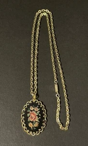 Vintage goldfarbene Halskette mit Gobelinbrosche Anhänger oval Blumenmotiv - Bild 1 von 2
