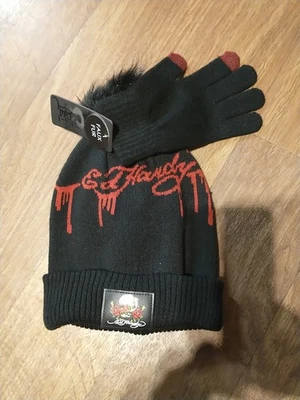 Ed Hardy Y2K Beanie Pom Pom OSFA 100% Acrylic With Gloves - Image 1 of 3