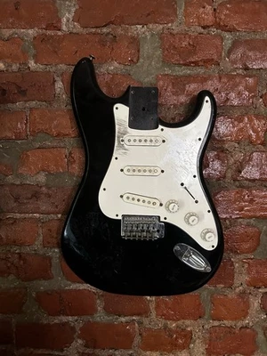Encore E76 Strat Style mediados de los 90 - negro Foto 1 de 3