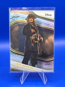 2025 Topps Chrome Disney Jack Sparrow #3 Piratas del Caribe - Imagen 1 de 2