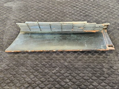 1970 年普利茅斯梭子鱼 Cuda 原装格栅片 — 第 1/4 张图片