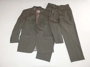 Jos. A. Bank Men's Stays Cool 2 Button Suit Size 41 Regular 33 x 29 Olive Green - Picture 1 of 12