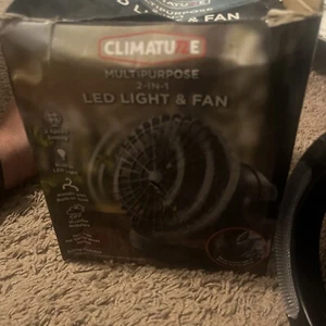 New Climature Multipurpose 2 in 1 LED Light & Fan Black (Battery Operated) - Picture 1 of 5