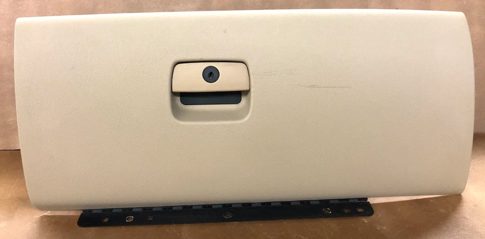 Guantera Chevy Suburban 2009 2008-2013 Chevy Tahoe Foto 1 de 4