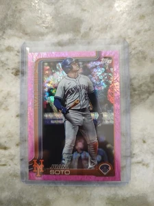 2025 Topps Series 2-Juan Soto #700 Rare Pink Holo Sand Glitter Foil - Picture 1 of 2