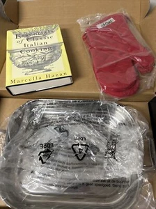 All-Clad 18/10 Edelstahl Lasagne Pfanne mit 2 roten Ofenhandschuhen & Buch ~ NEU - Bild 1 von 7