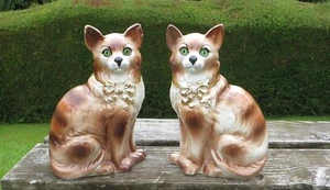 Par de gatos antiguos de abrigo escoceses Bridgeness/Bo'ness 1908, no Staffordshire - Imagen 1 de 22