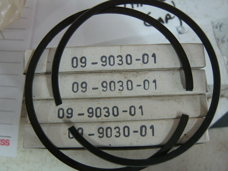 CCW KEC 400 1/ 2/3PISTON PORT .010 OS PISTON ring RINGS NOS PART - Image 1 of 1