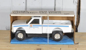 VINTAGE ERTL GMC OUR OWN HARDWARE PICKUP SERVICE SHOP TRUCK IN BOX 1/16 - Bild 1 von 6