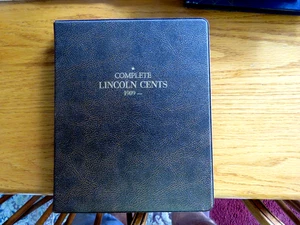 149 monete alcune adolescenti-40 molte rosse FDC 1941-74 Lincoln Cent Set album Whitman C9 - Foto 1 di 10